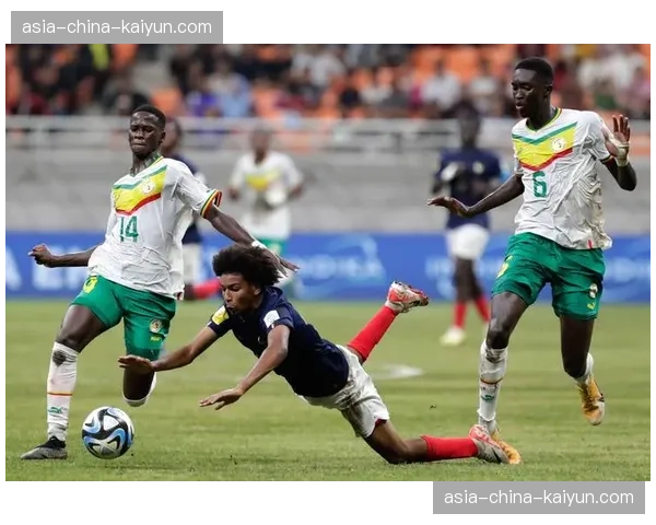 从低迷到爆发：复盘斯特拉斯堡边锋迪亚洛的状态回升之路