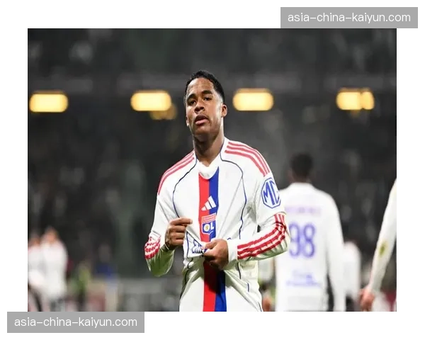恩德里克传射攻克巴黎，19岁巴西新星闪耀法甲